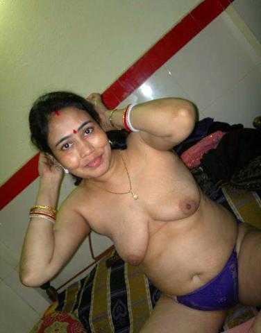 Desi bhabhi aunty nude pics