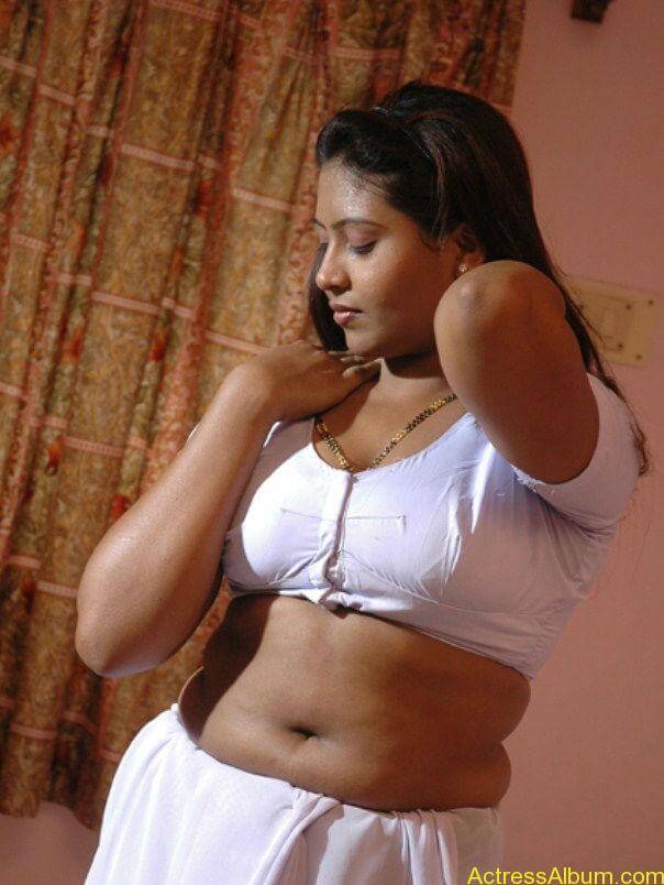 Hot sexy aunty in indian