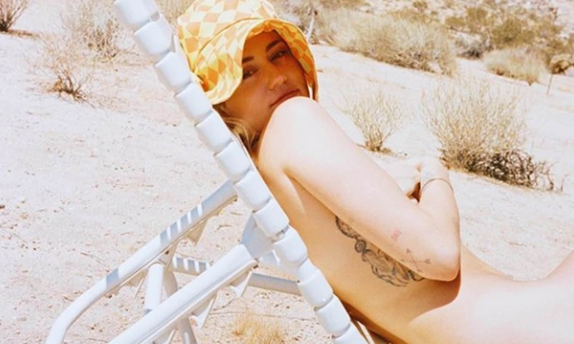 Miley cryus naked back