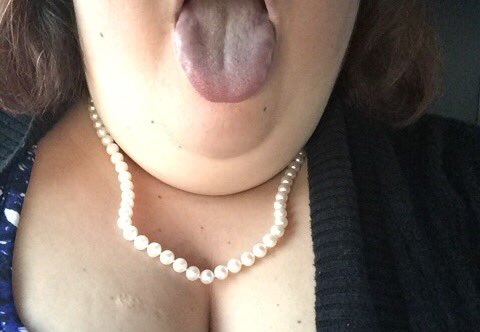 Pearl necklace cum on body