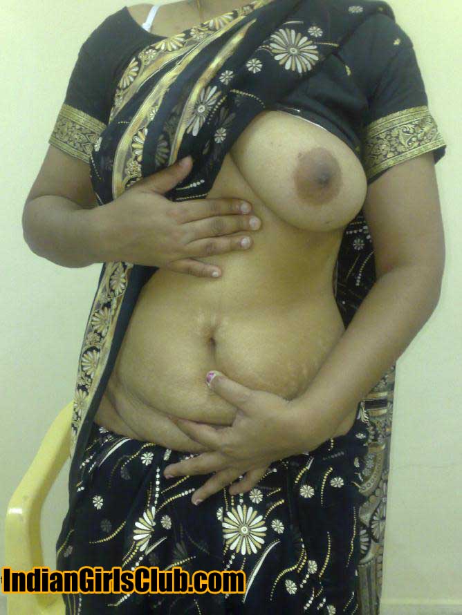 Aunty naked saree show