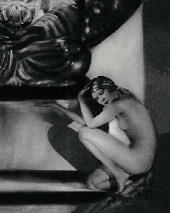Vintage nude women photography