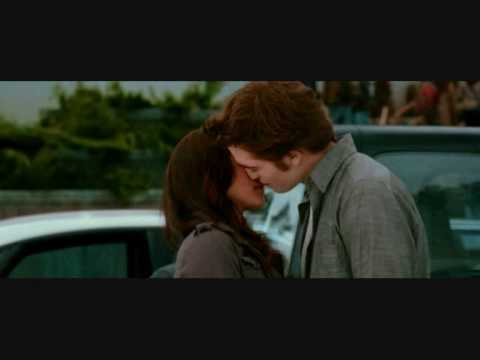 Twilight bella and edward first kiss