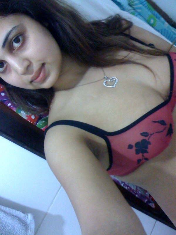 Hottest indian beauty breasts