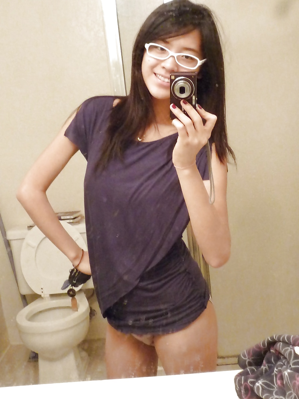 Nude asian girls with glasses