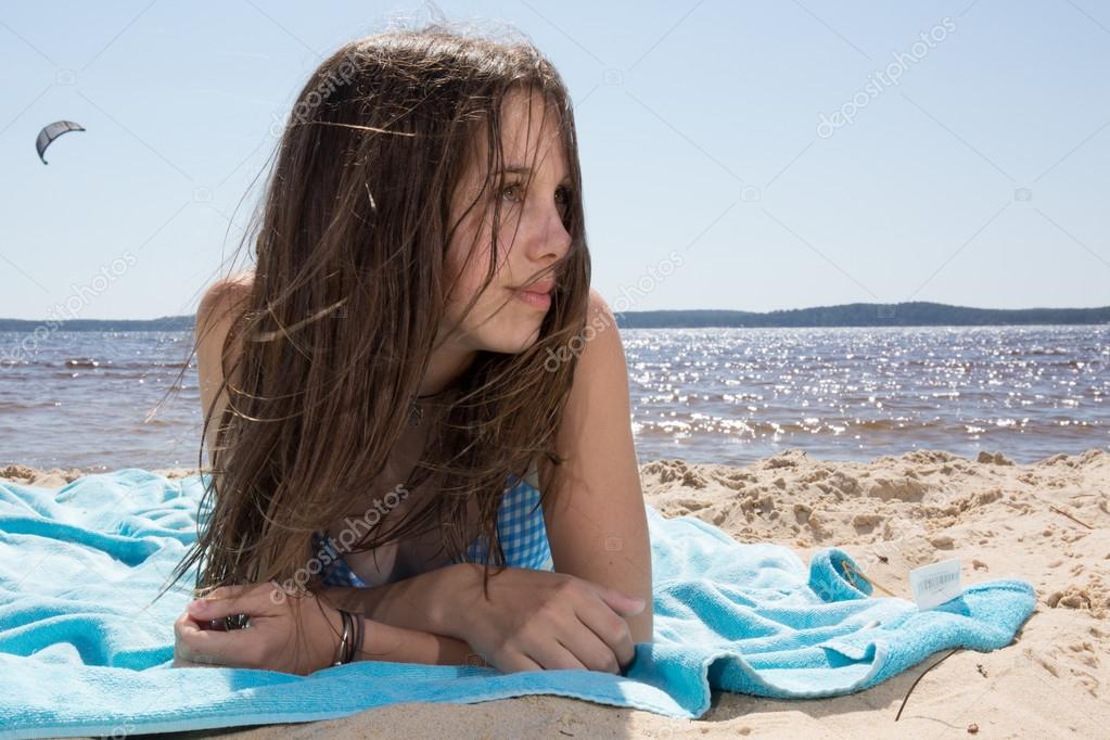 Very young teen girls beach
