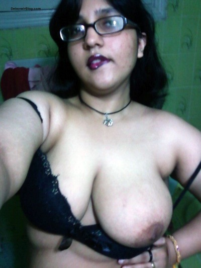 Indian bhabhi boobs photos