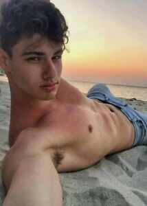 Sexy arab shirtless boys