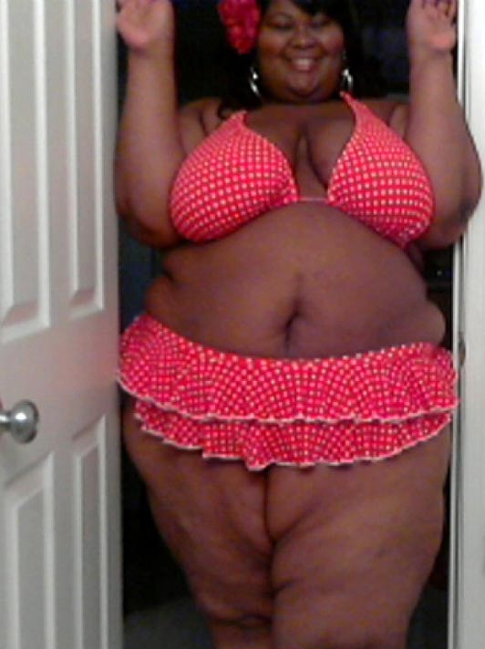 Black thick chubby girls in bikinis