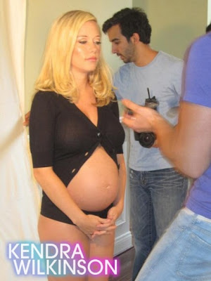 Kendra wilkinson pregnant belly nude