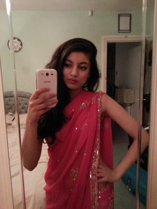 College indiaj girl sexy selfie