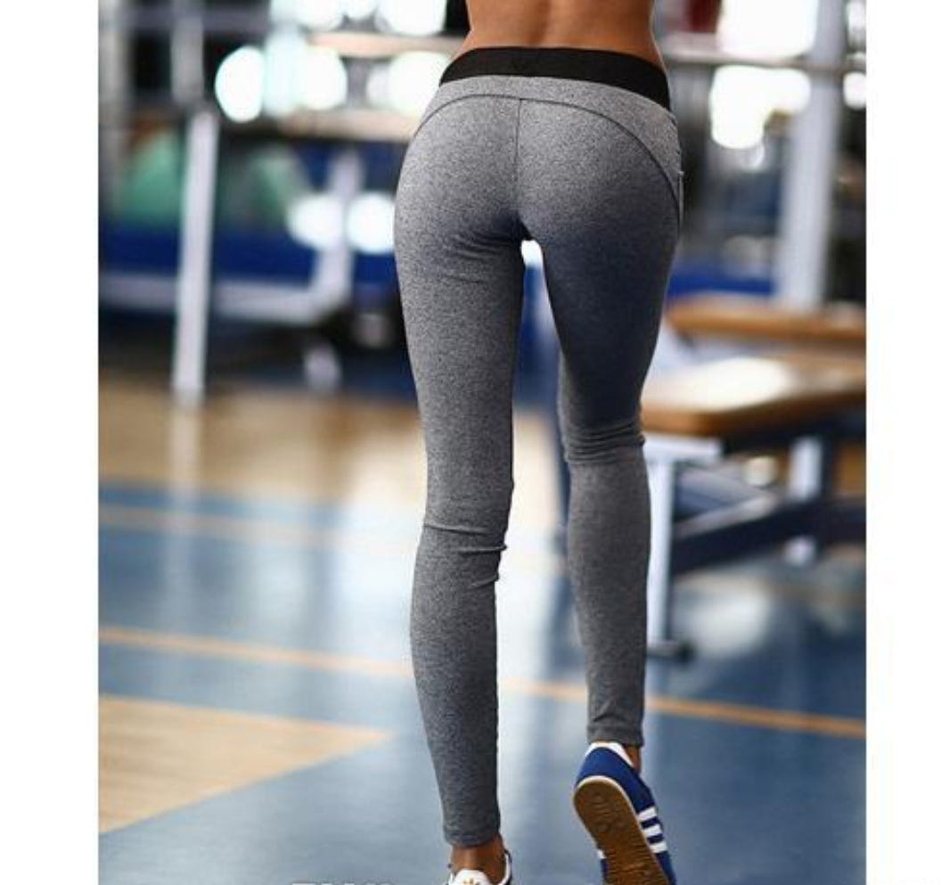 Girls big ass in tight yoga pants