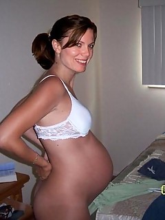 Amateur pregnant gf tits