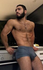 Men with very hairy bodies