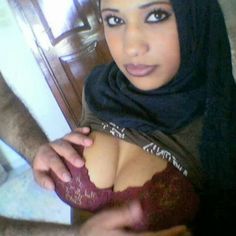 Scene girl muslim of of photo naked