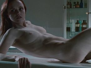 Christina ricci nude sex scene