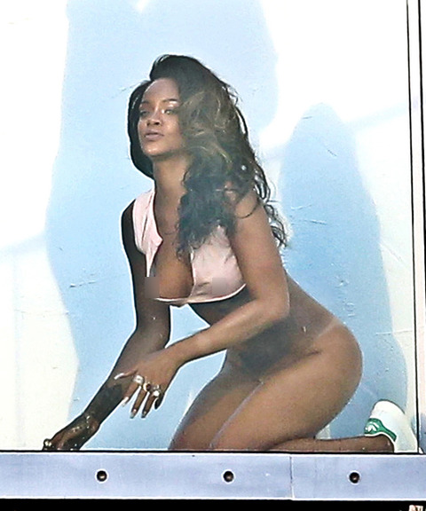 Rihanna porn naked image